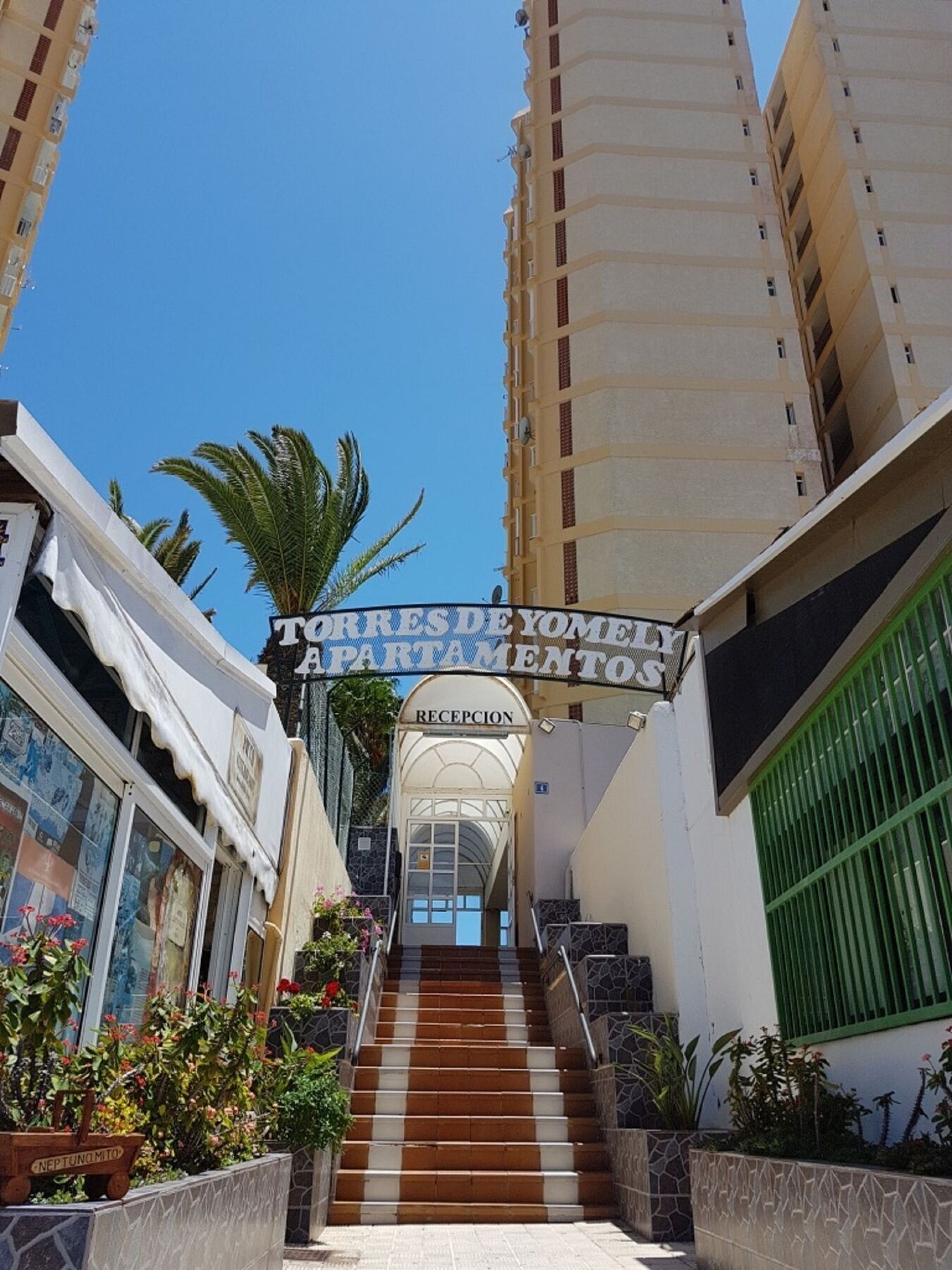 Holidays In Playa De Las Americas Arona  Exterior photo